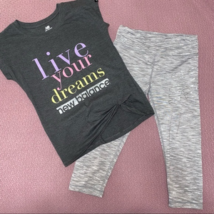 New‎ Balance 2pc set cropped leggings & sporty knotted t-shirt